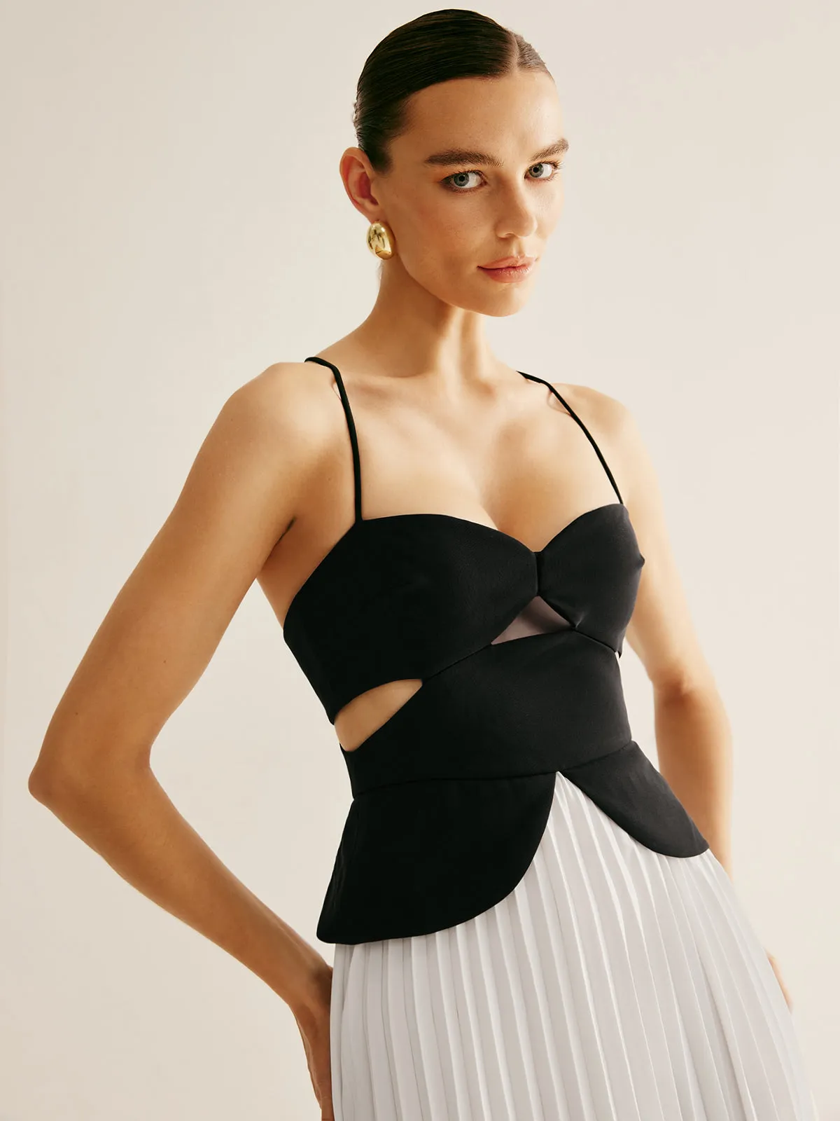 Two Tone Panel Cutout Pleated Dress sold by COMMENSE product image thumbnail 5