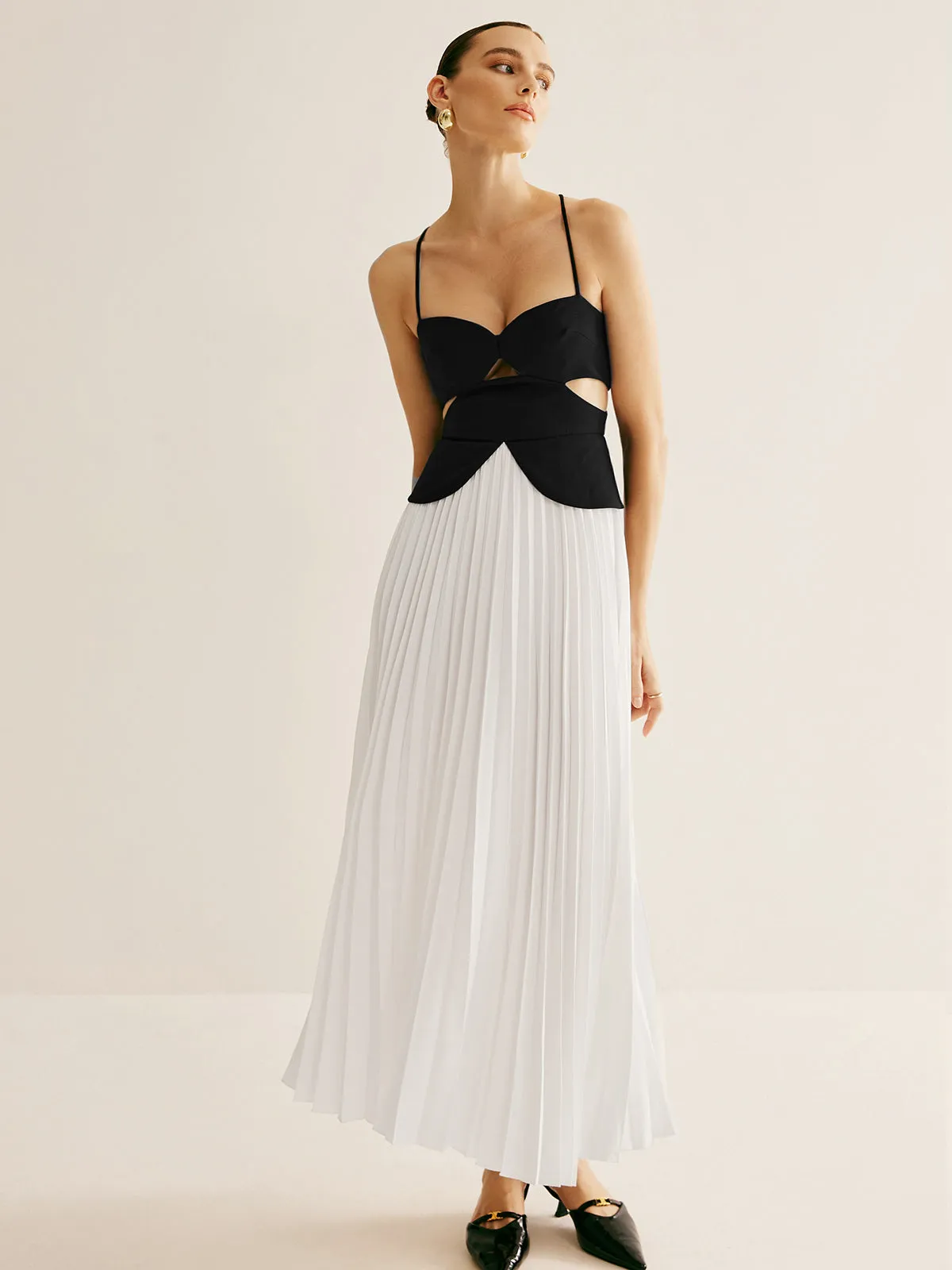 Two Tone Panel Cutout Pleated Dress sold by COMMENSE product image thumbnail 2