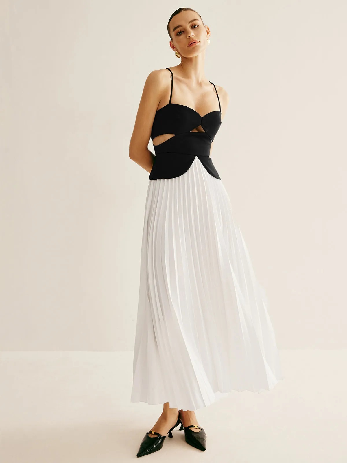 Two Tone Panel Cutout Pleated Dress sold by COMMENSE product image thumbnail 3