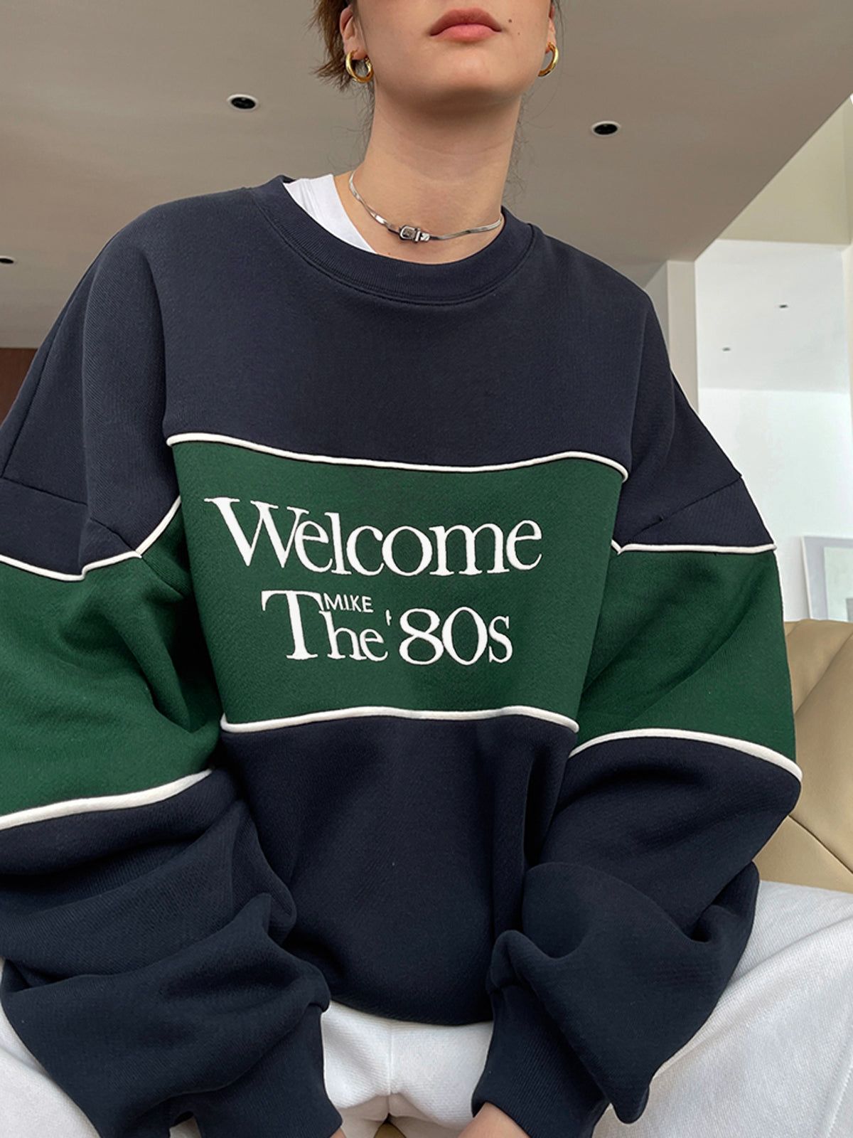 The 80s Oversized Sweatshirt sold by COMMENSE