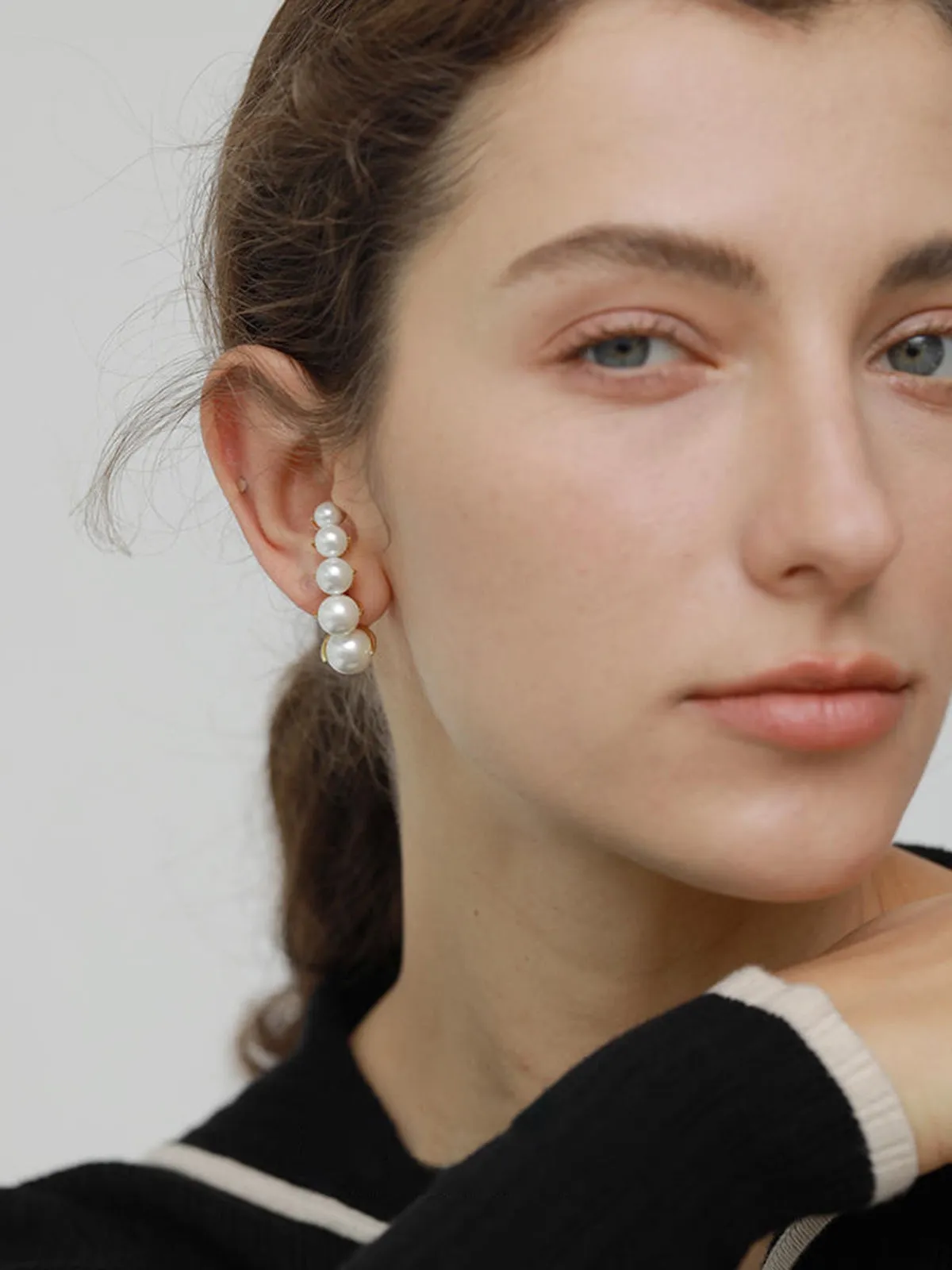 Pearl Clip Earrings With Spacer sold by COMMENSE product image thumbnail 3