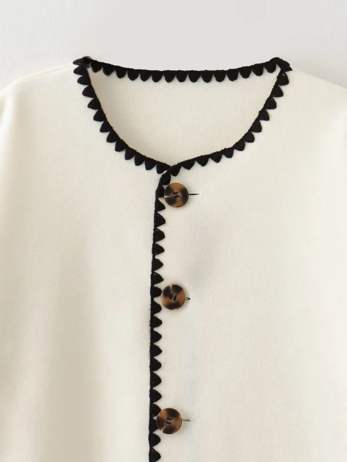 Essential Contrast Trim Coat sold by COMMENSE product image thumbnail 3