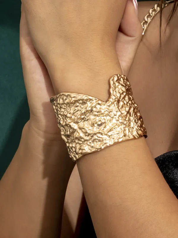 Irregular Gold Cuff Bracelet made by COMMENSE