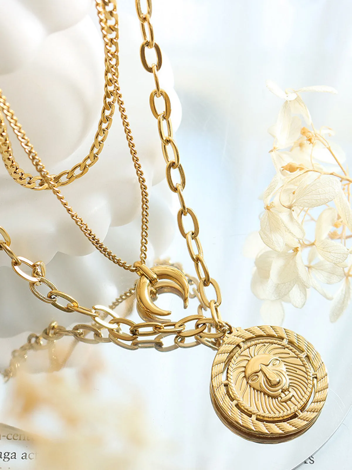 Layering Moon Lion Circle Pendant Necklace sold by COMMENSE product image thumbnail 2