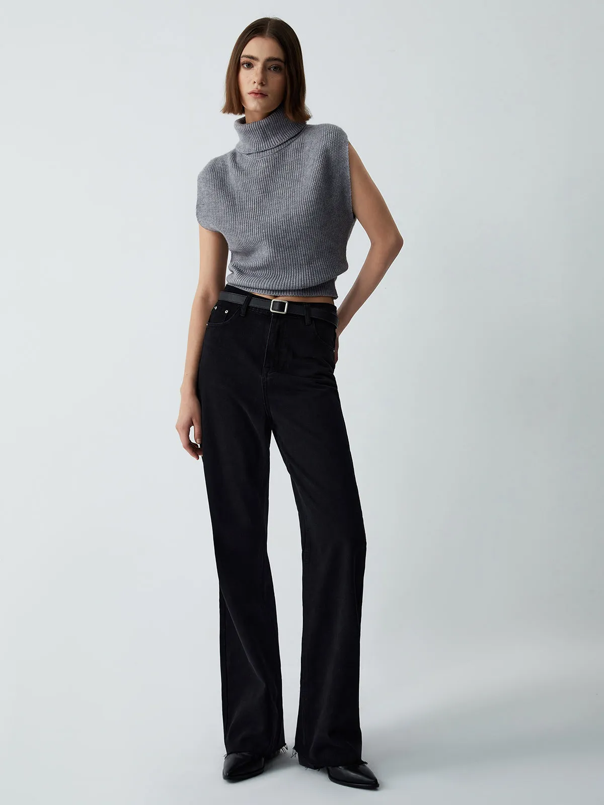 Essential Turtleneck Sweater Vest sold by COMMENSE product image thumbnail 2