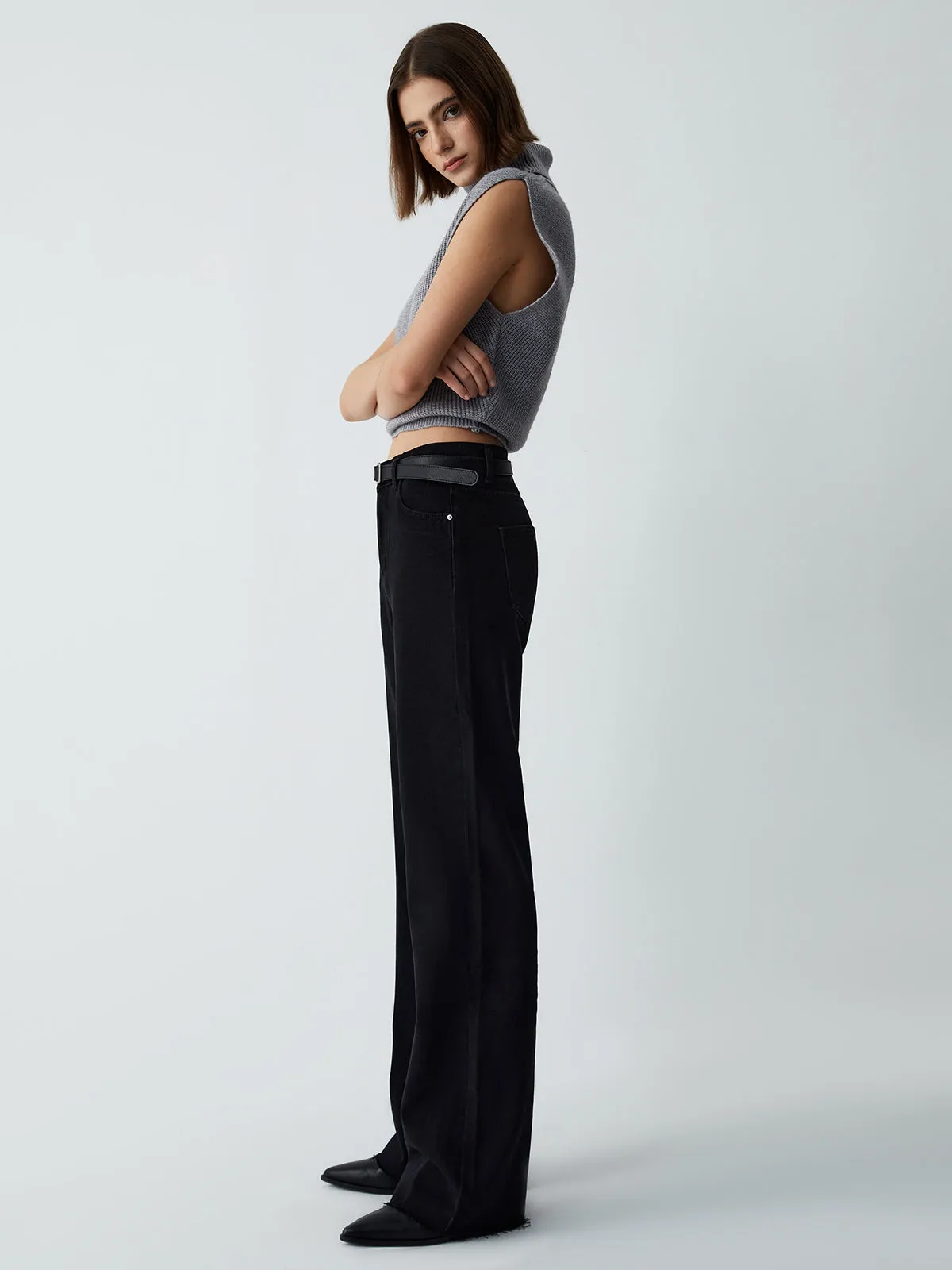 Essential Turtleneck Sweater Vest sold by COMMENSE product image thumbnail 3