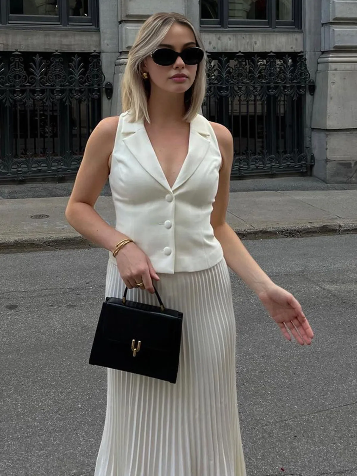 Tailored Waistcoat With Solid Pleated Skirt Set sold by COMMENSE product image thumbnail 4