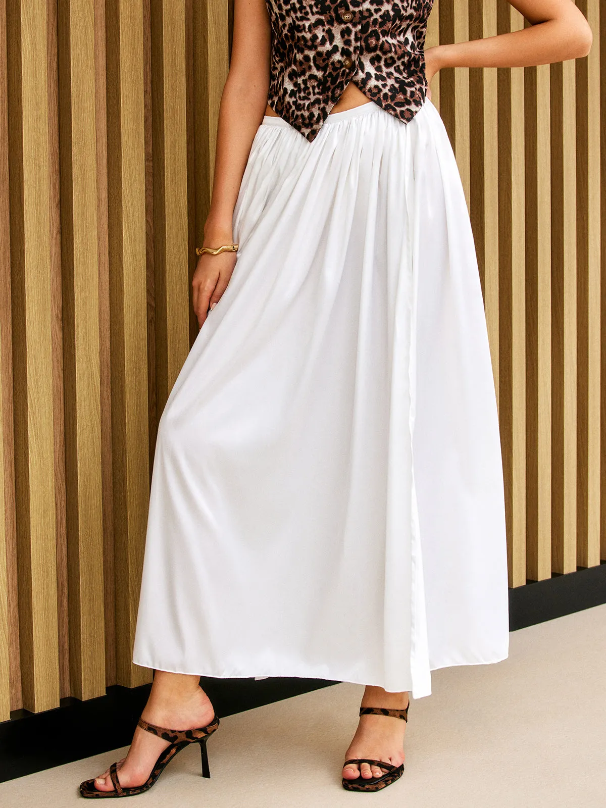 Side Split Pleated Maxi Skirt sold by COMMENSE product image thumbnail 2