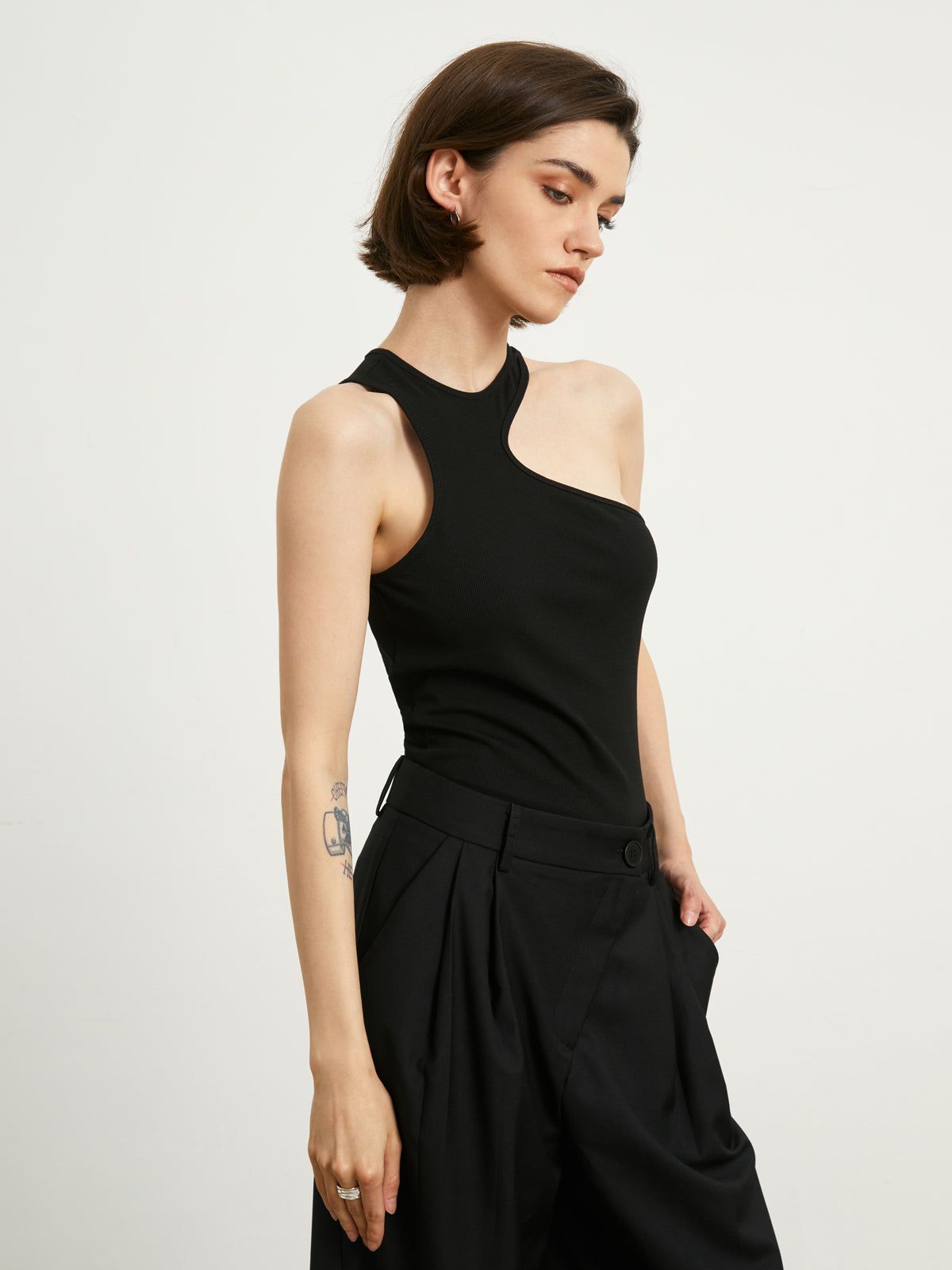 Basic Asymmetrical Bodysuit sold by COMMENSE product image thumbnail 4