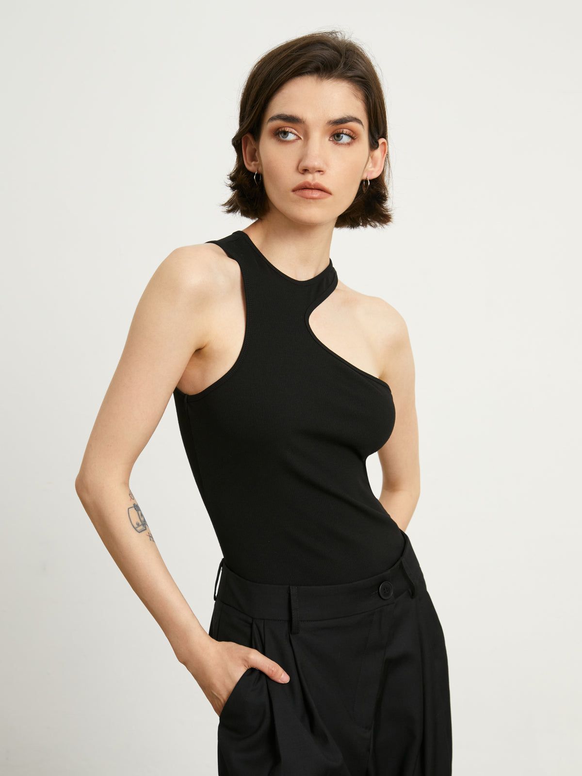 Basic Asymmetrical Bodysuit sold by COMMENSE product image thumbnail 2