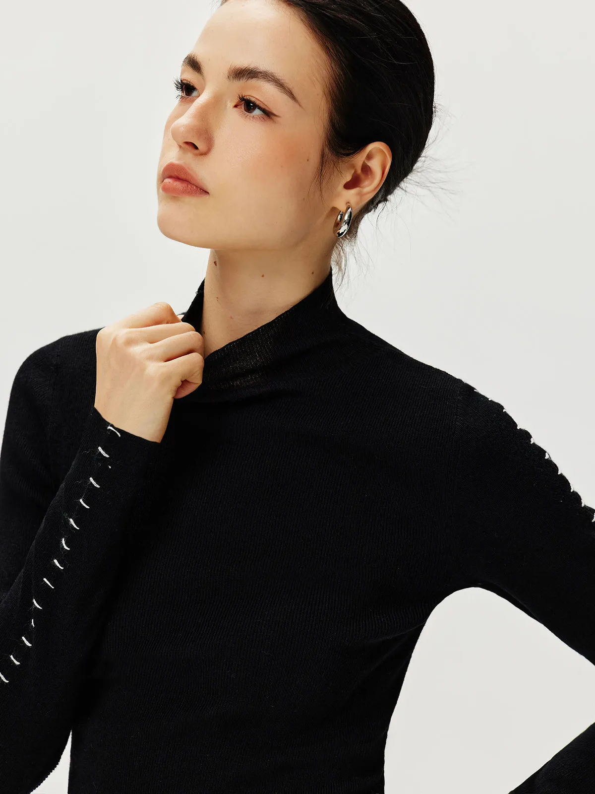 Contrast Trim Pullover Sweater sold by COMMENSE product image thumbnail 5