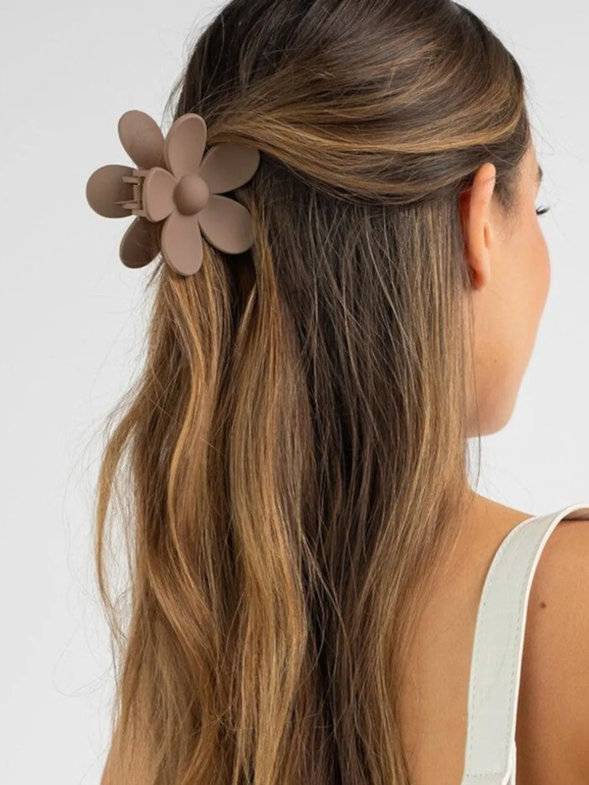 Blossom Matte Claw Clip sold by COMMENSE