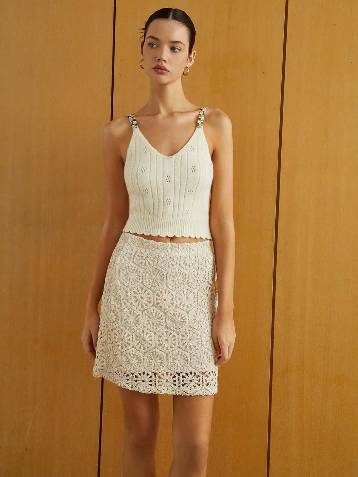 Knit Cutaway Flower Detail Vest sold by COMMENSE product image thumbnail 3