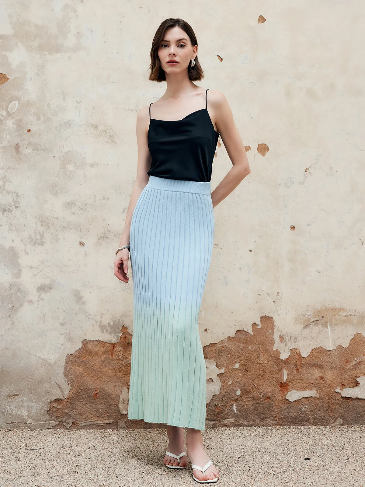 Pleated Gradient Maxi Skirt sold by COMMENSE product image thumbnail 3