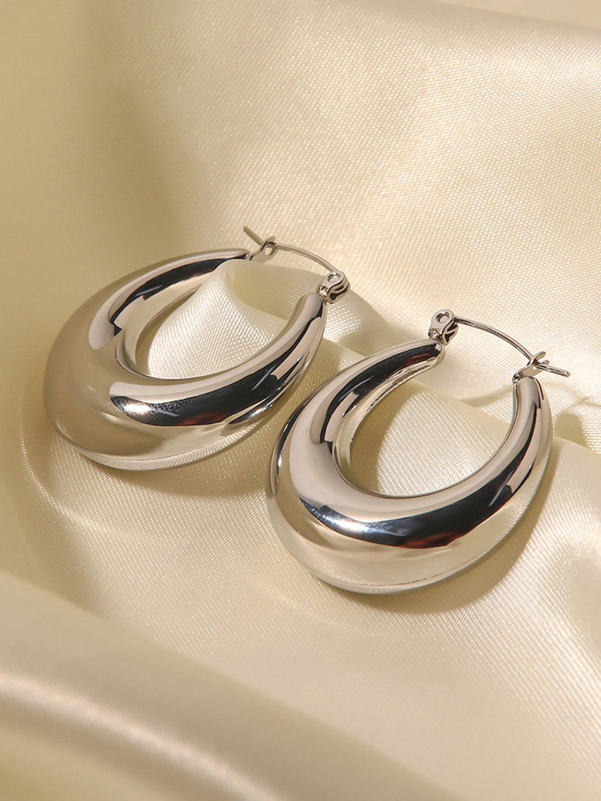 Silver Loop Earrings sold by COMMENSE product image thumbnail 3
