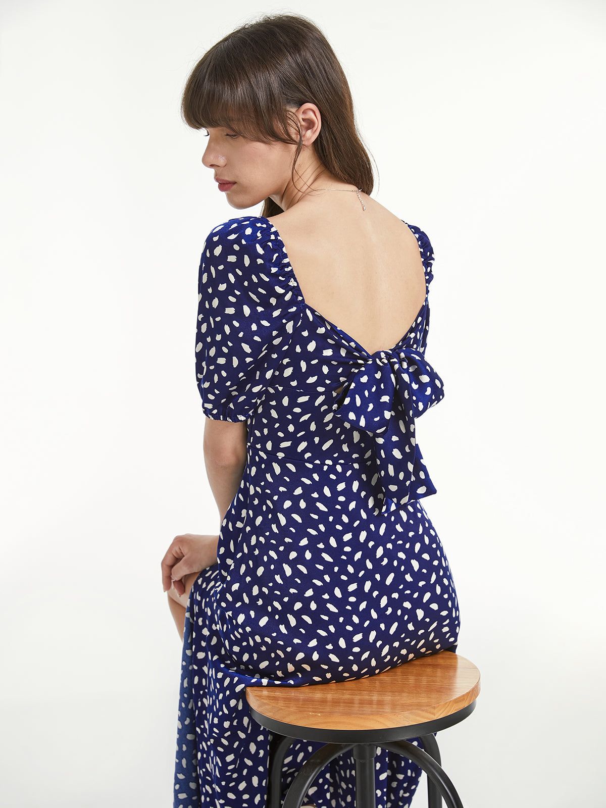 Light Petal Short Puff Sleeve Sweetheart Back Bowtie Slit Dress sold by COMMENSE product image thumbnail 2