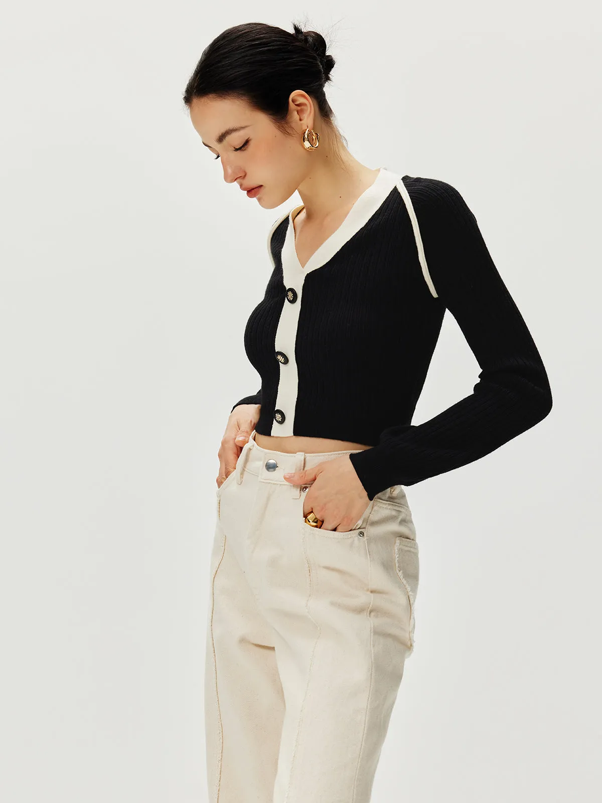 Contrast Trim Breasted Sweater sold by COMMENSE product image thumbnail 4