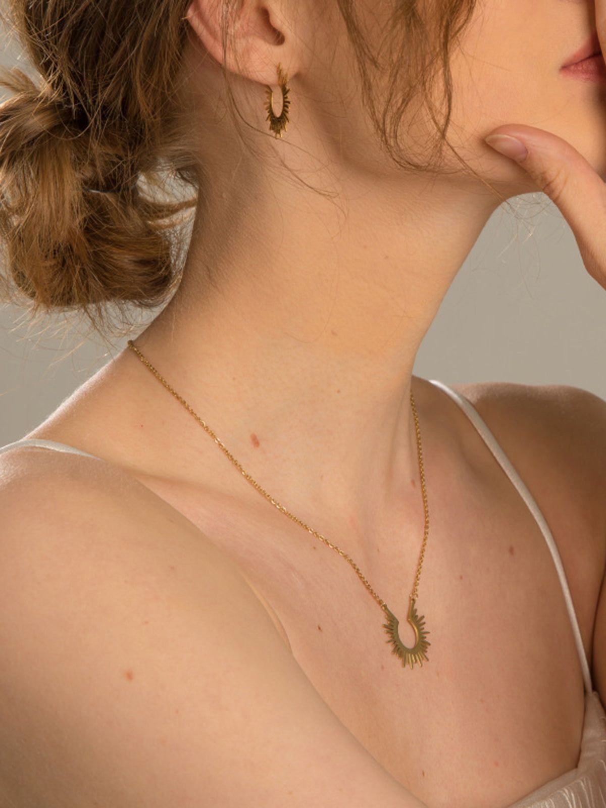 Sunshine Necklace sold by COMMENSE product image thumbnail 2