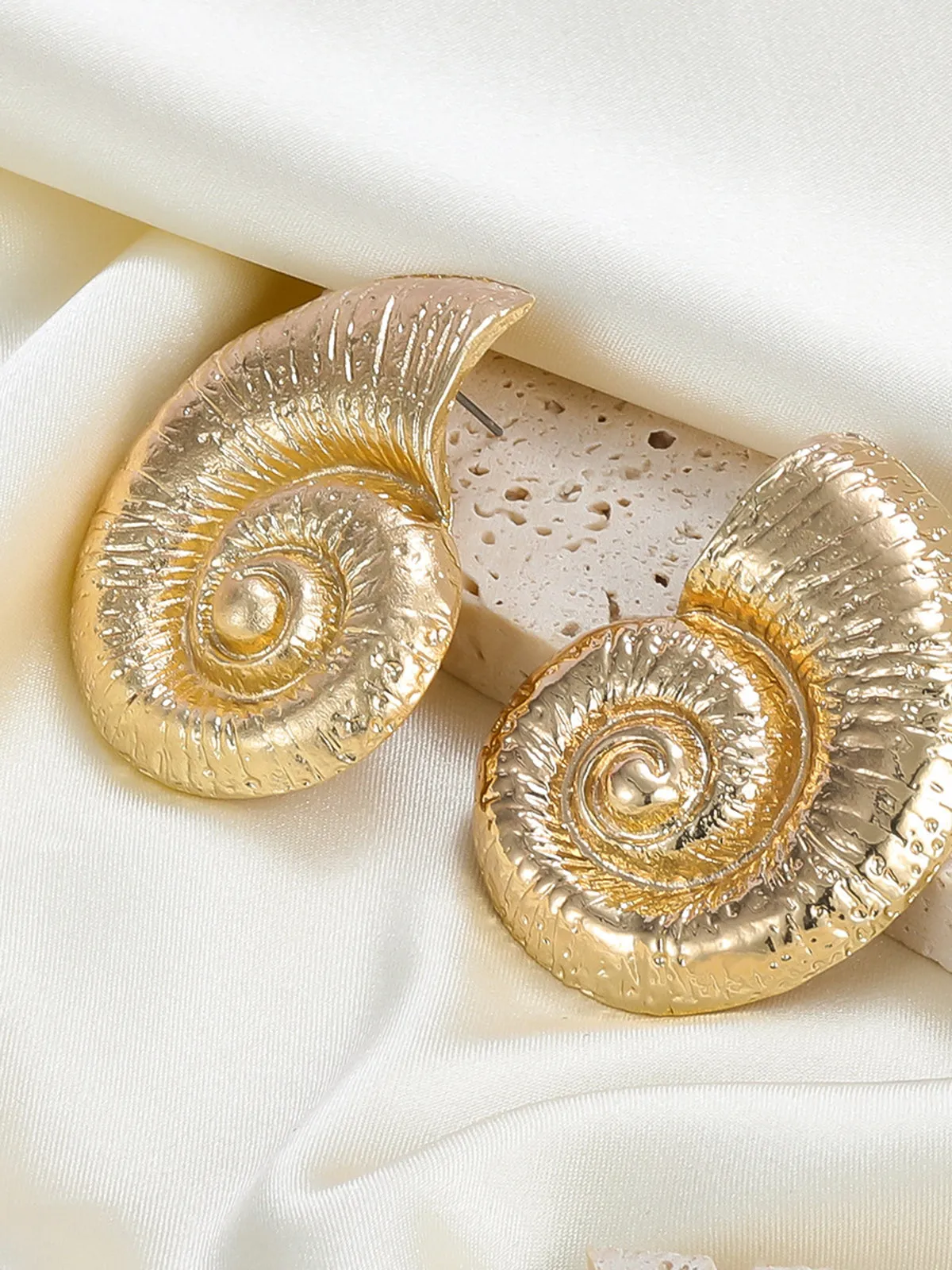 Seashell Shaped Stud Earrings sold by COMMENSE product image thumbnail 2