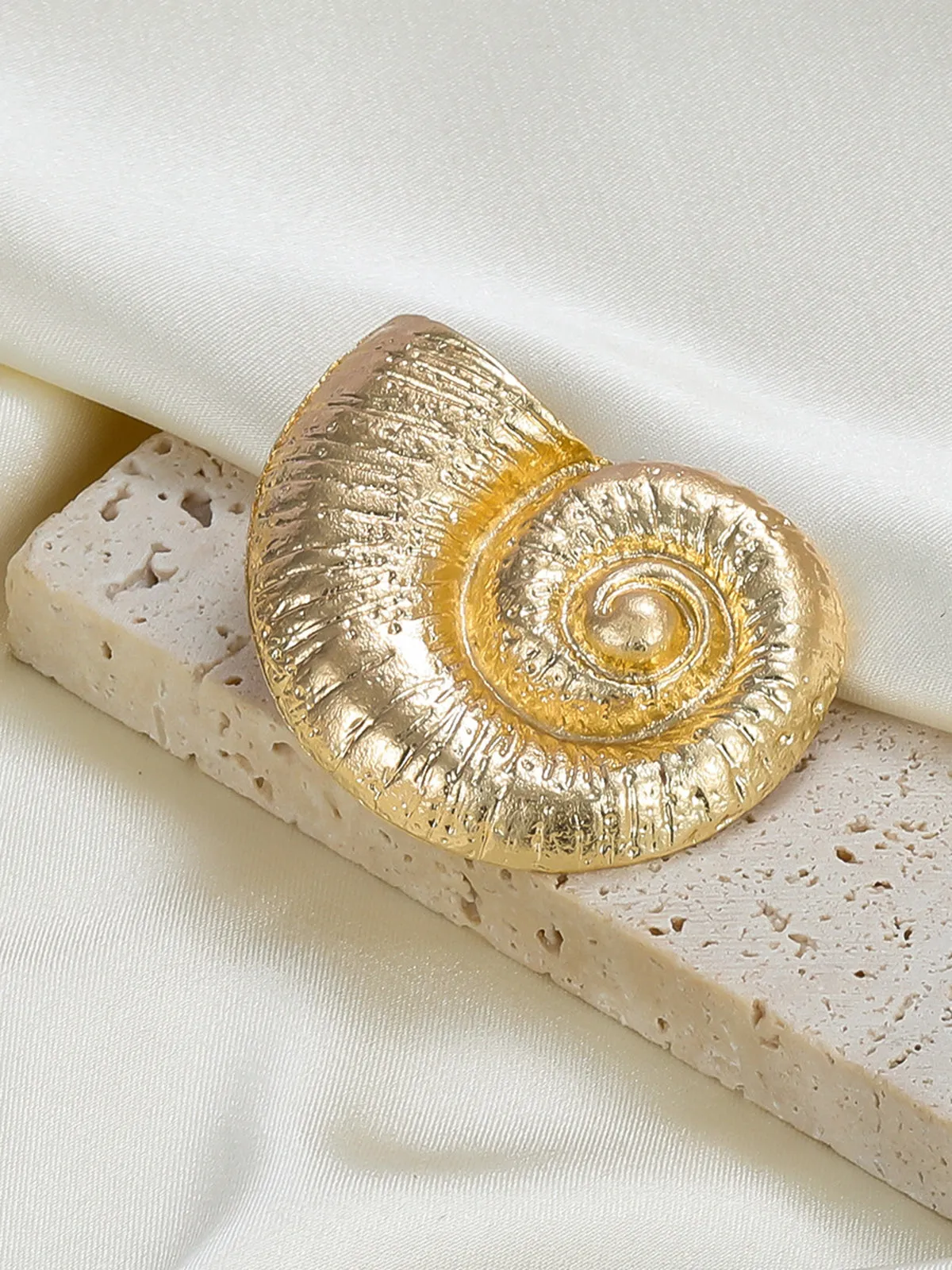 Seashell Shaped Stud Earrings sold by COMMENSE product image thumbnail 3