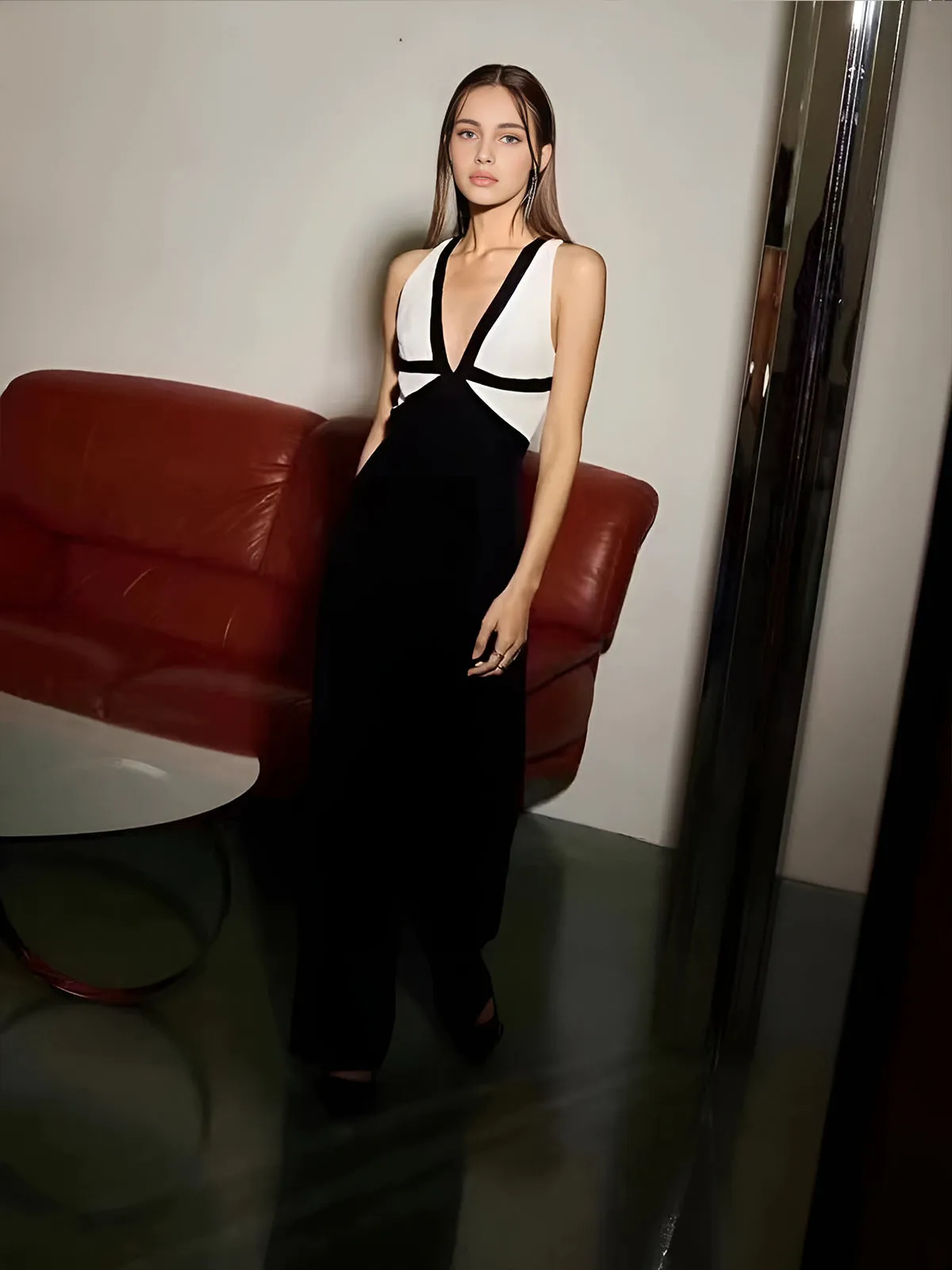 Color Block V-Neck Sleeveless Jumpsuit sold by COMMENSE product image thumbnail 5