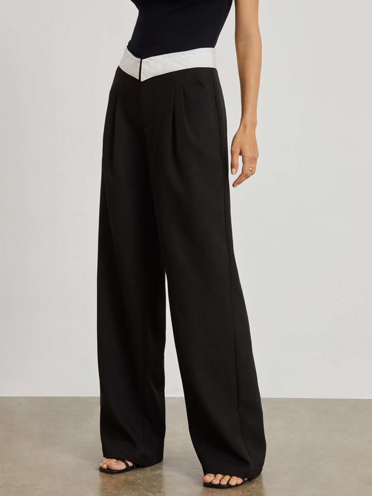 V Shape Contrast Waistband Wide Leg Pants sold by COMMENSE product image thumbnail 3