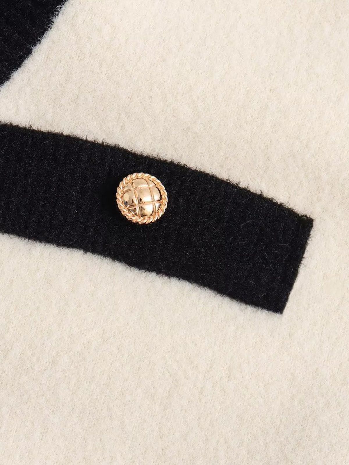 Into You Contrast Trim Sweater Vest sold by COMMENSE product image thumbnail 4