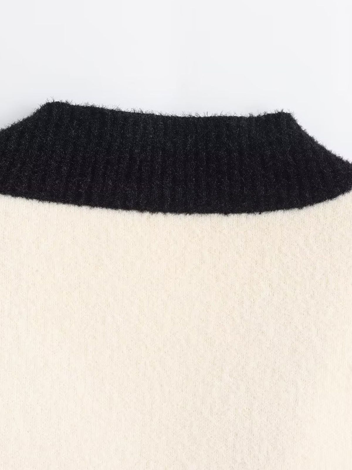 Into You Contrast Trim Sweater Vest sold by COMMENSE product image thumbnail 5