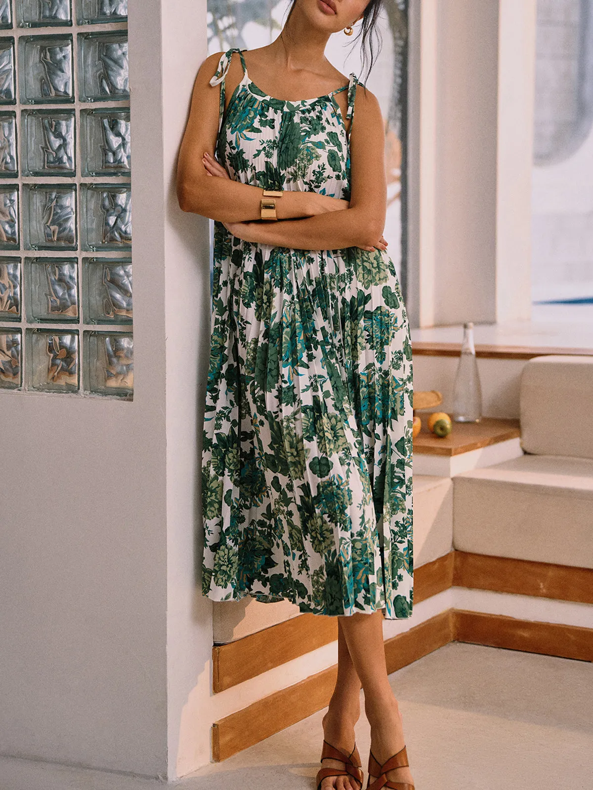 Floral Pleated Knotted Midi Dress sold by COMMENSE product image thumbnail 2