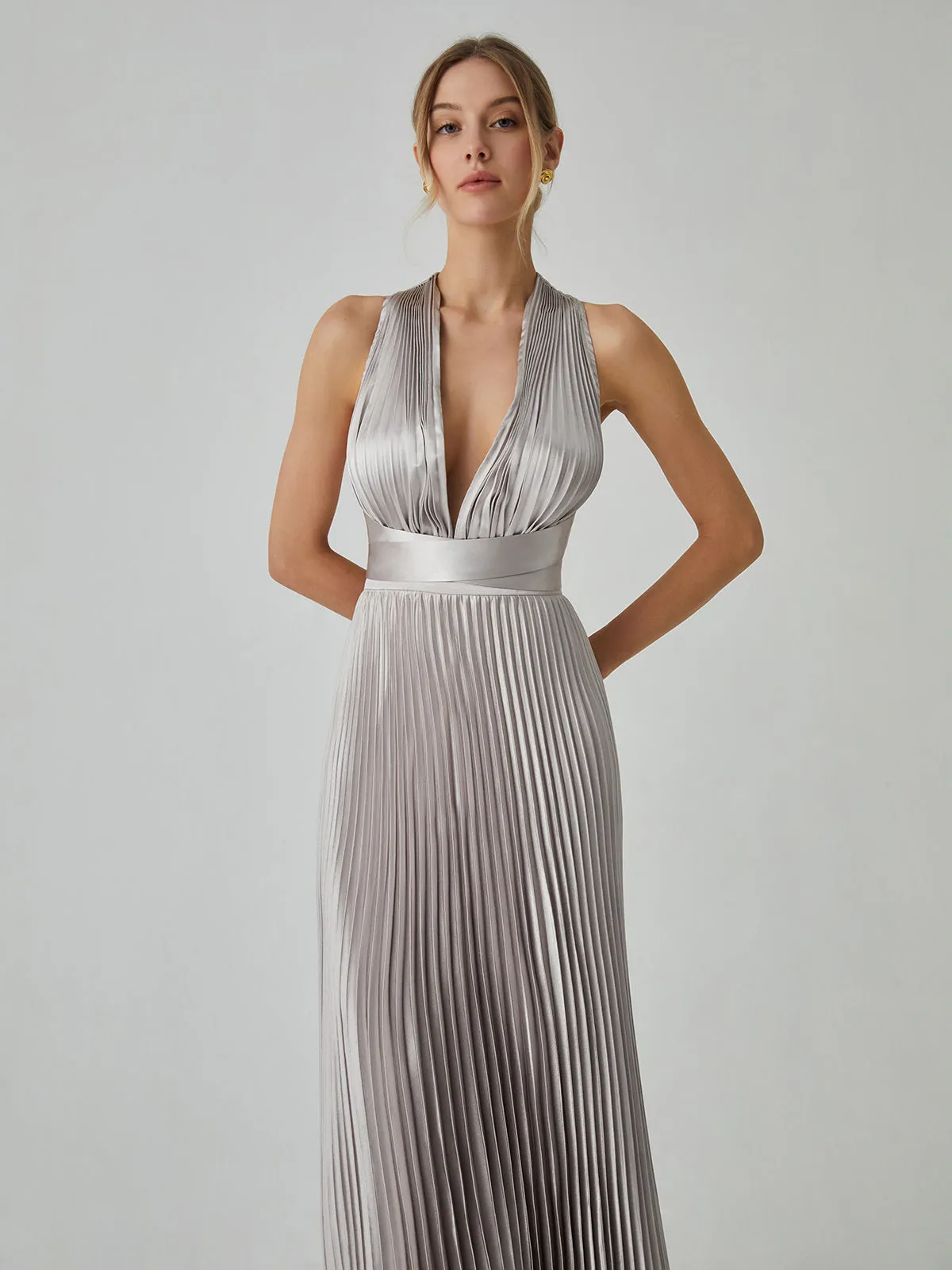 Knotted Halter Pleated Long Dress sold by COMMENSE product image thumbnail 2
