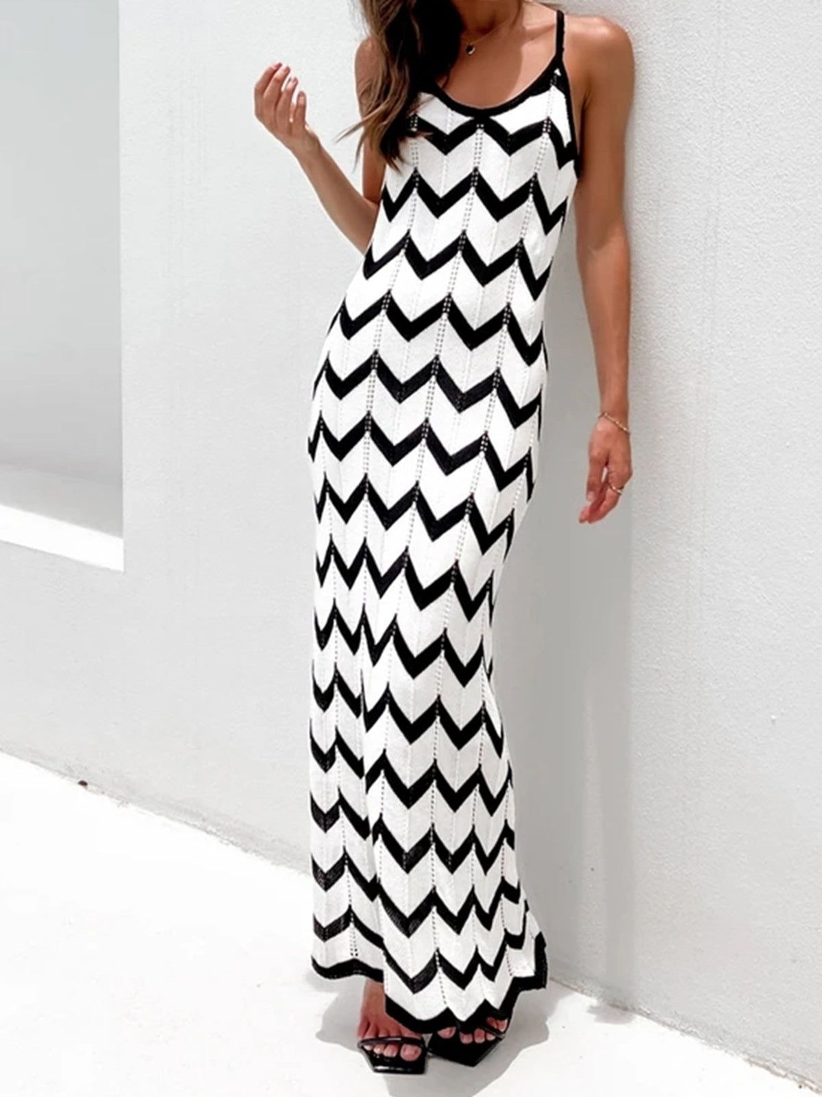 Wavy Print Eyelet Long Dress sold by COMMENSE product image thumbnail 2