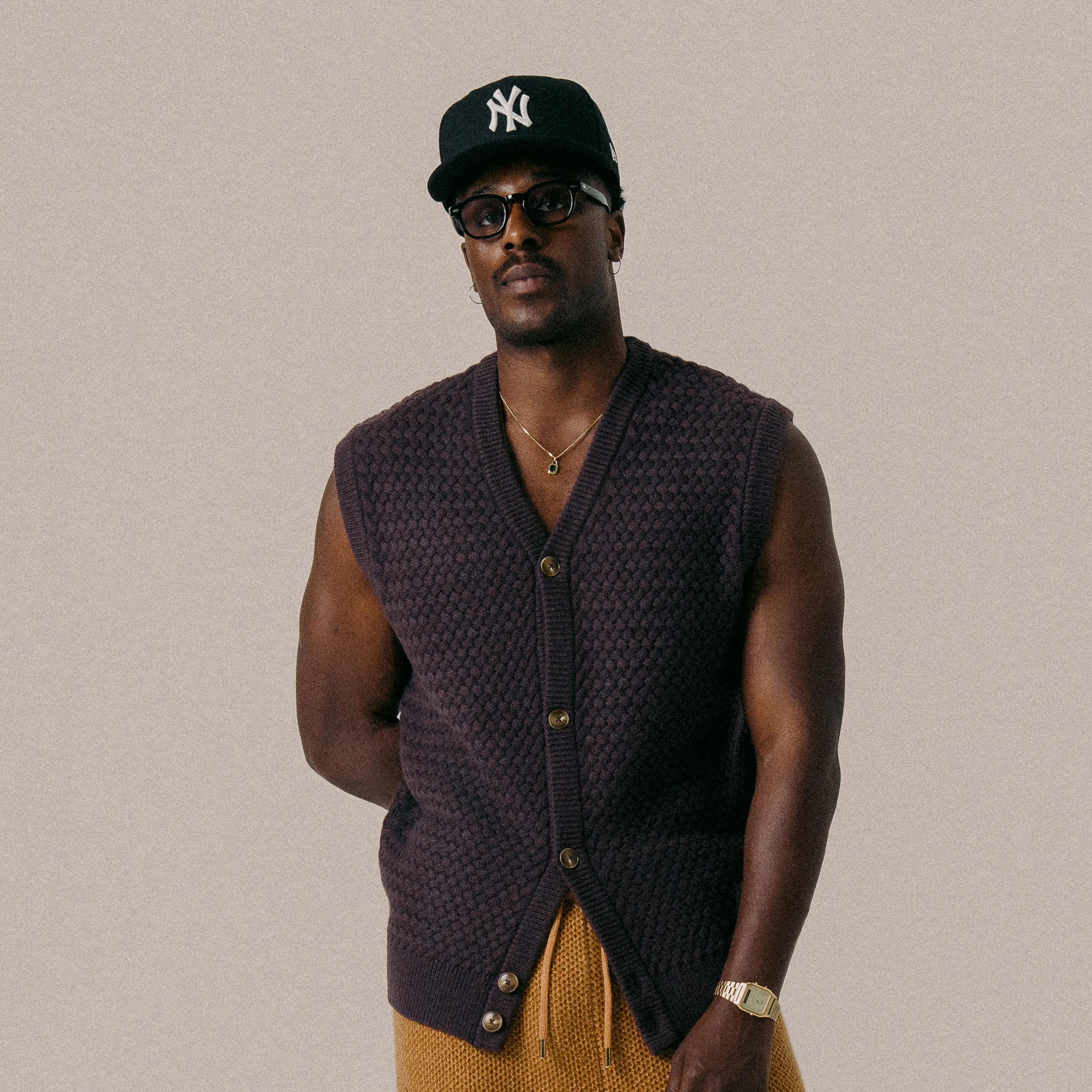 BLKVIS SCRIPT CABLE KNIT VEST - RAISIN sold by BLKVIS product image thumbnail 2