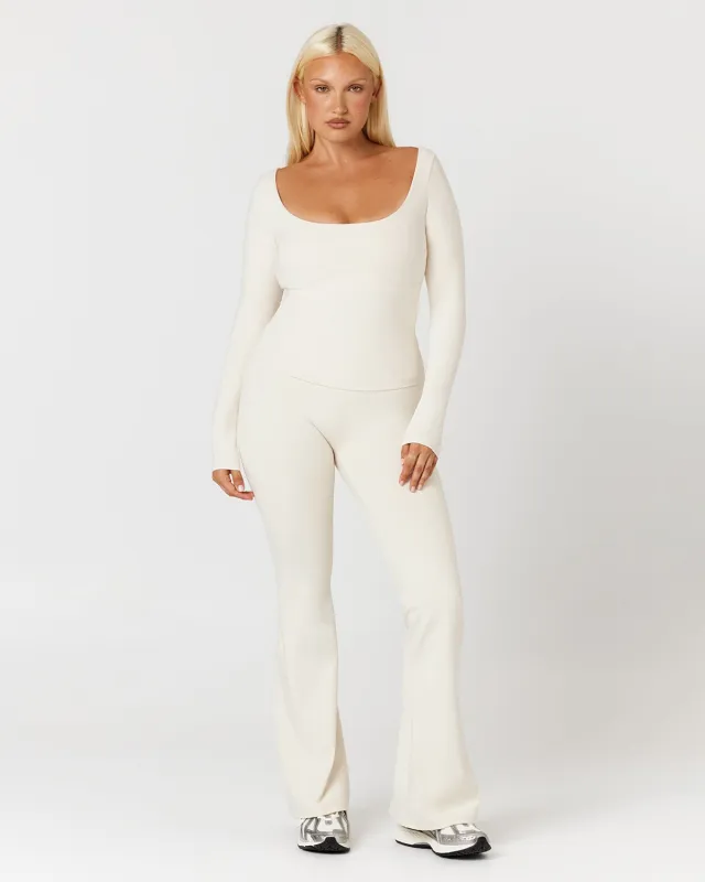 Form Invisible Scrunch Flare Leggings | Vanilla sold by CSB