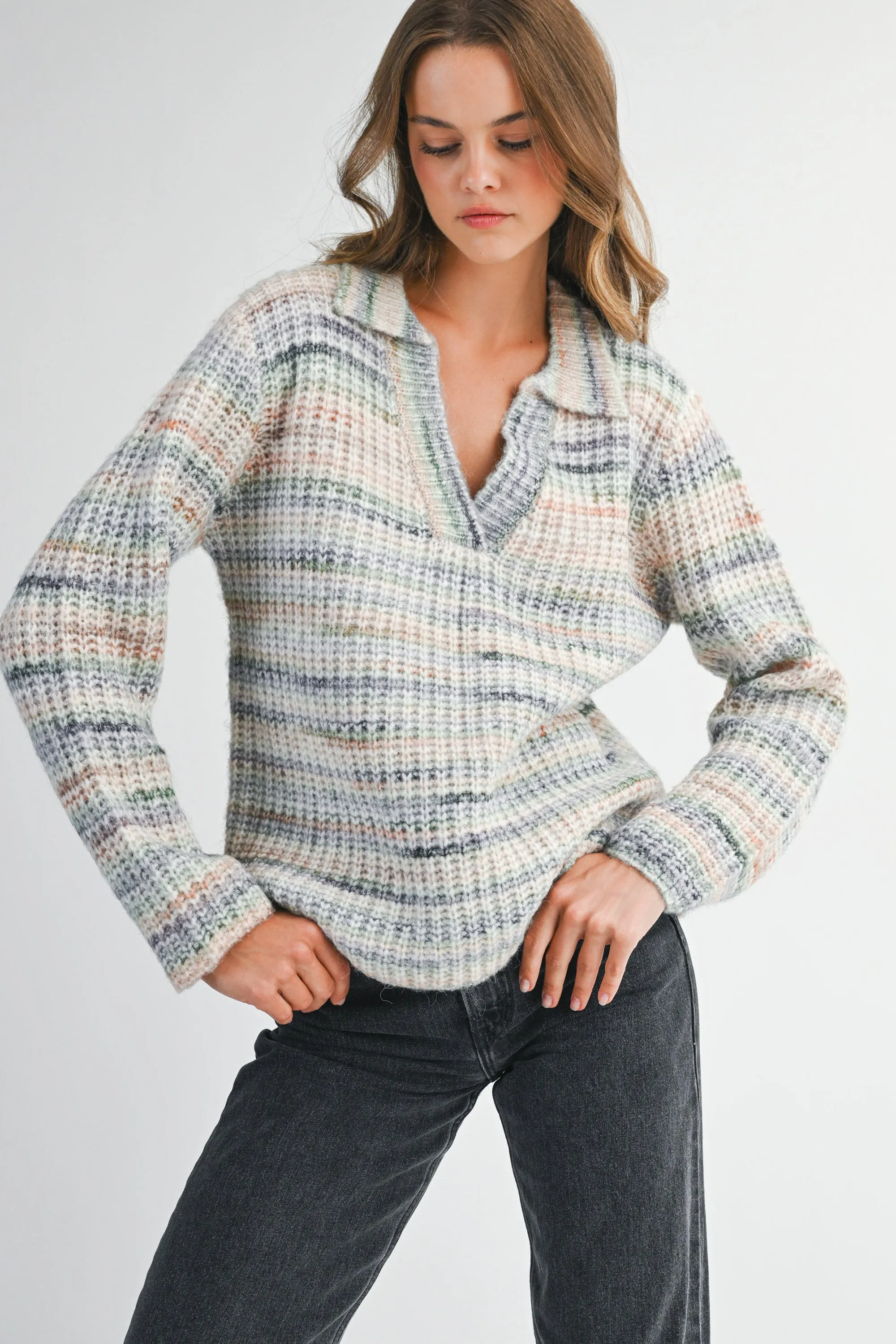 SELENA COLOR COLLAR SWEATER sold by MABLE
