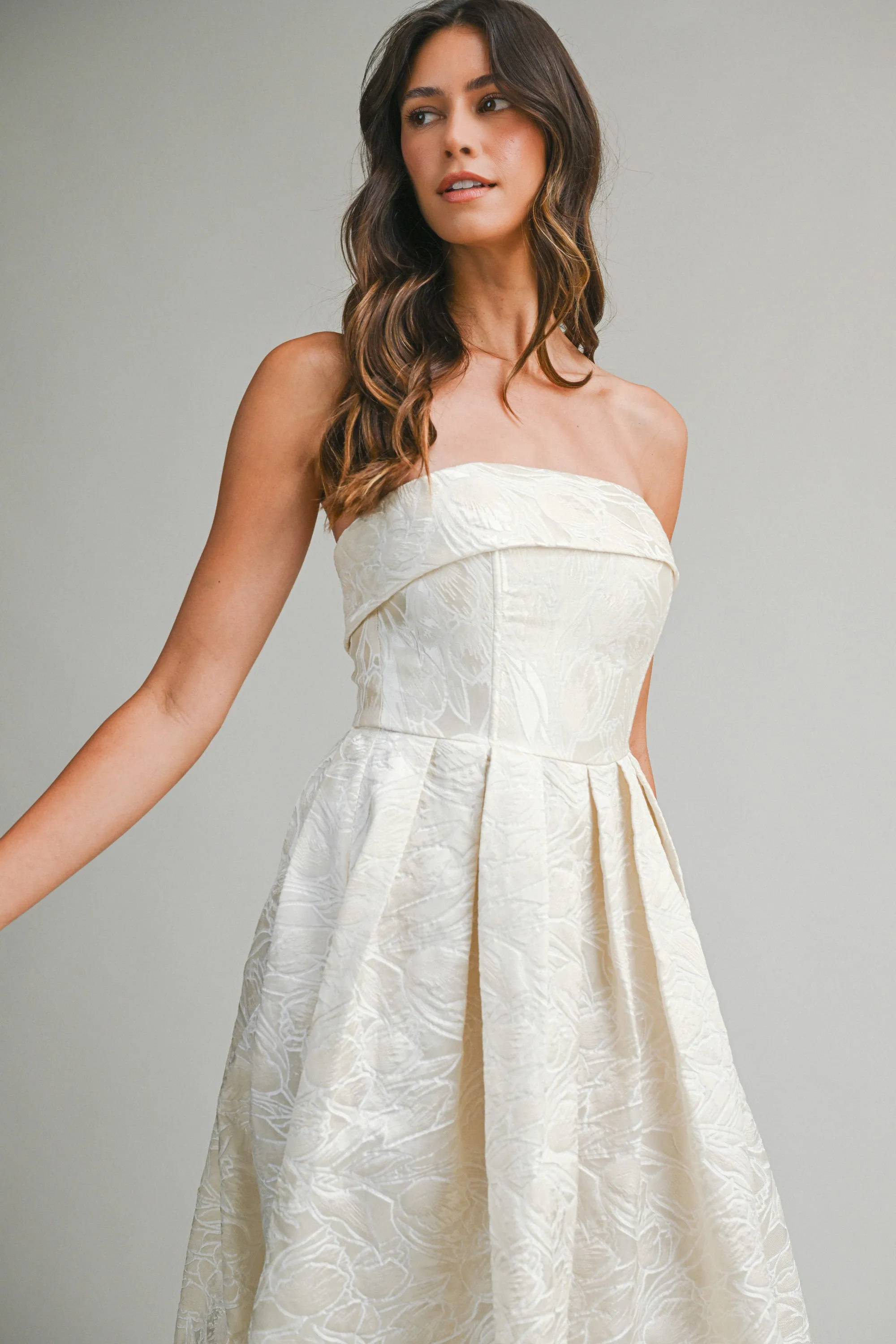 QUINLEY FLORAL JACQUARD TUBE MIDI DRESS sold by MABLE product image thumbnail 4
