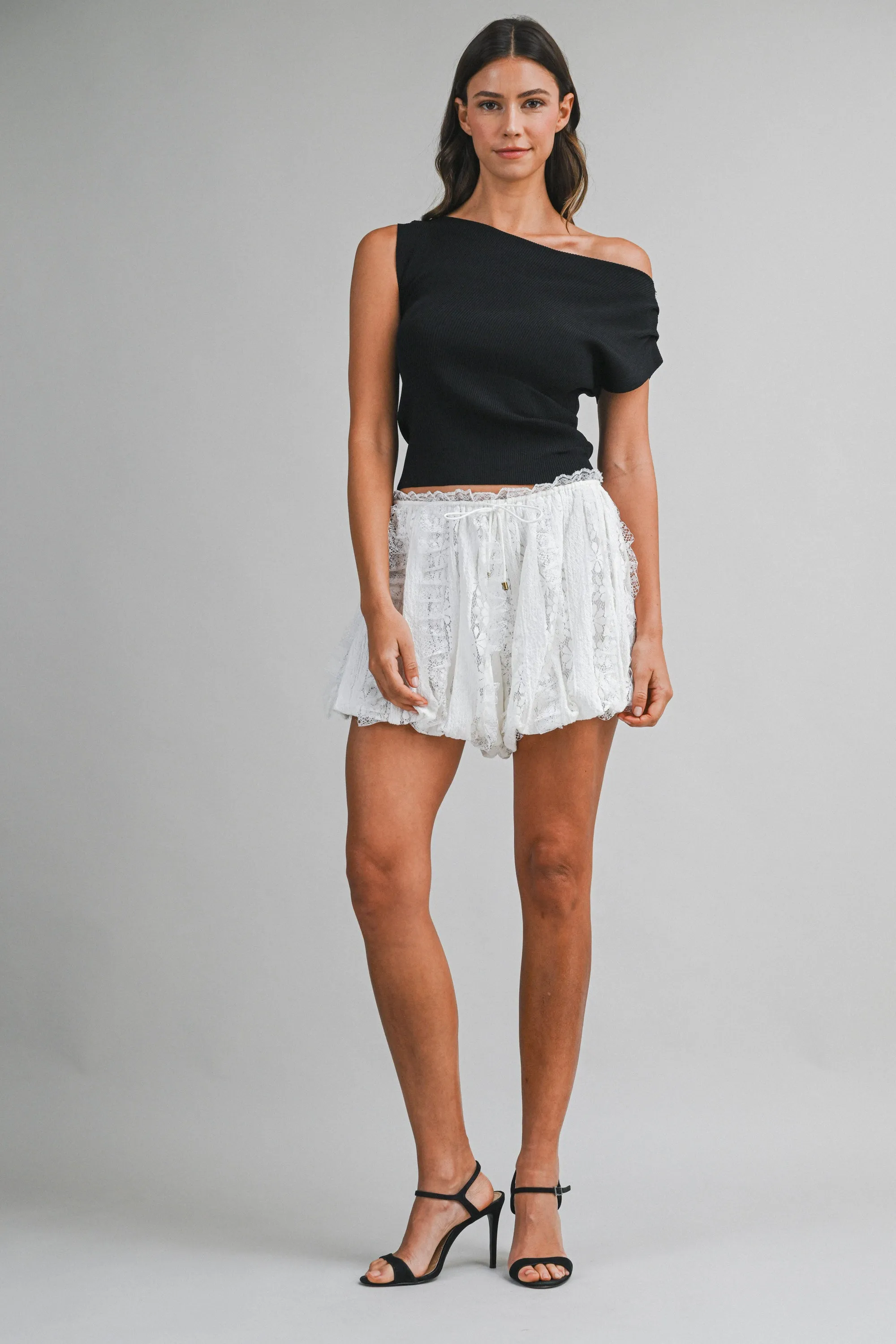 KAYLANI LACE TRIM DETAILED BUBBLE HEM SHORTS sold by MABLE product image thumbnail 2