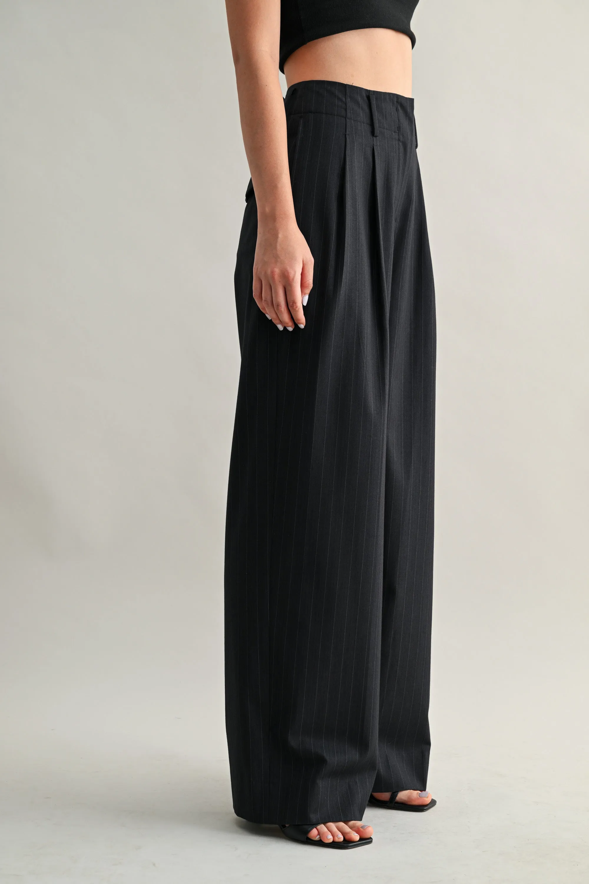 EMILIA MID-RISE PINTUCK STRAIGHT SUIT PANTS sold by MABLE product image thumbnail 4