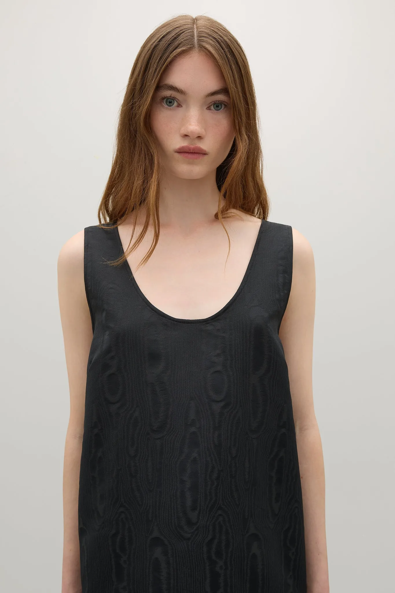 The Sutton Tank sold by A.EMERY product image thumbnail 4