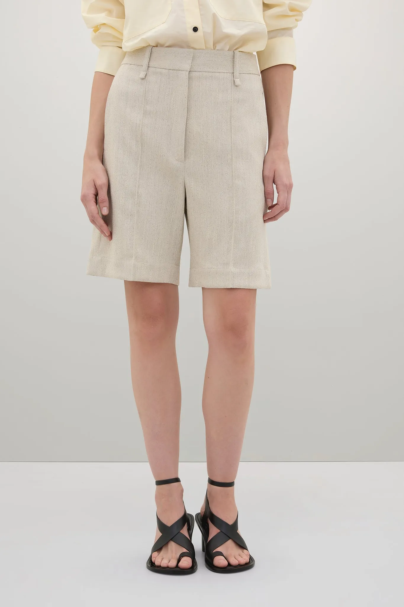 The Keely Short sold by A.EMERY product image thumbnail 2