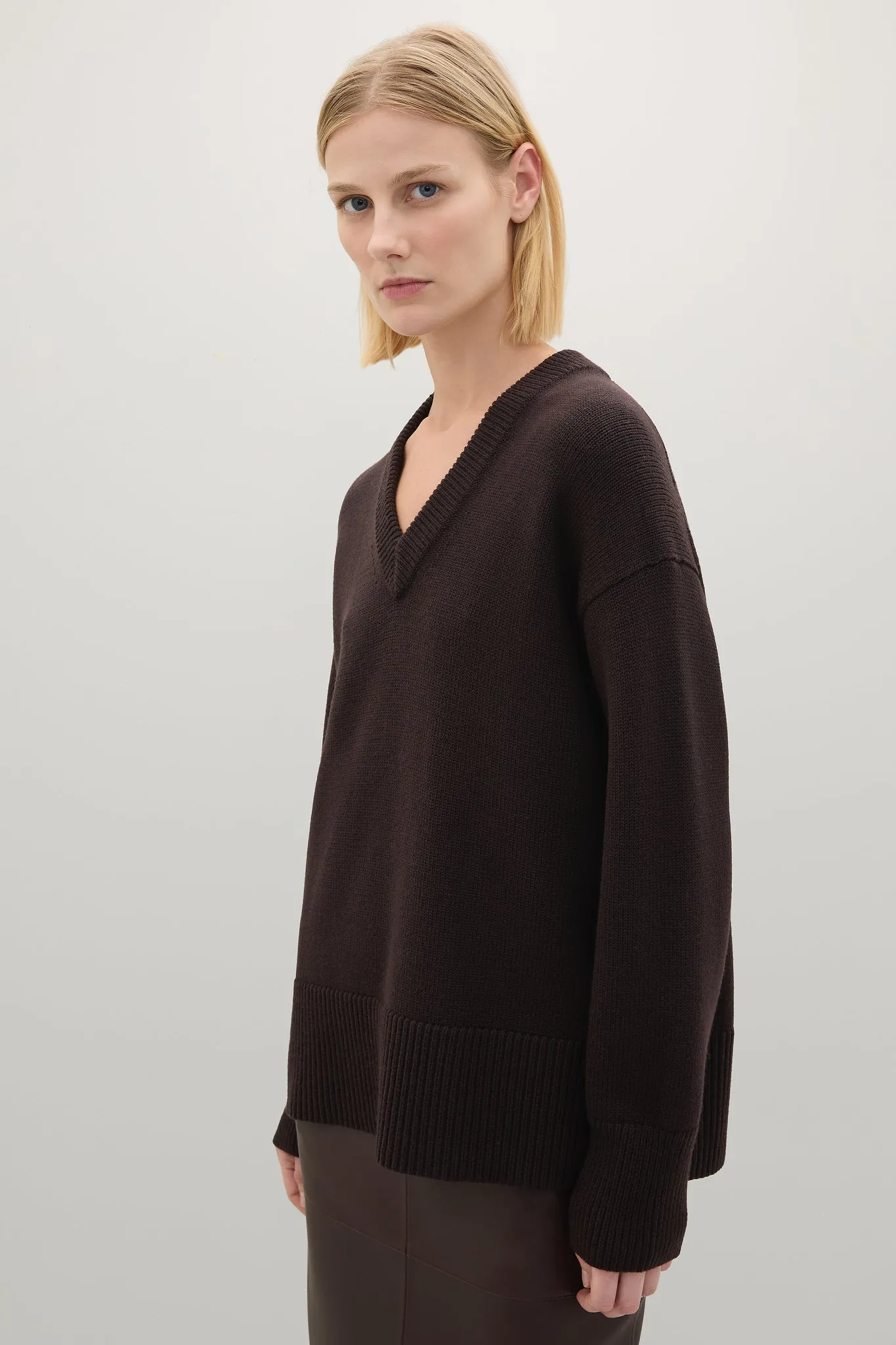 The Lewis Knit sold by A.EMERY product image thumbnail 2
