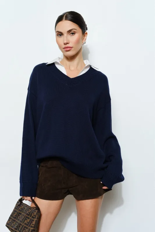 LC2136T | Spencer V-Neck Sweater made by Loucia