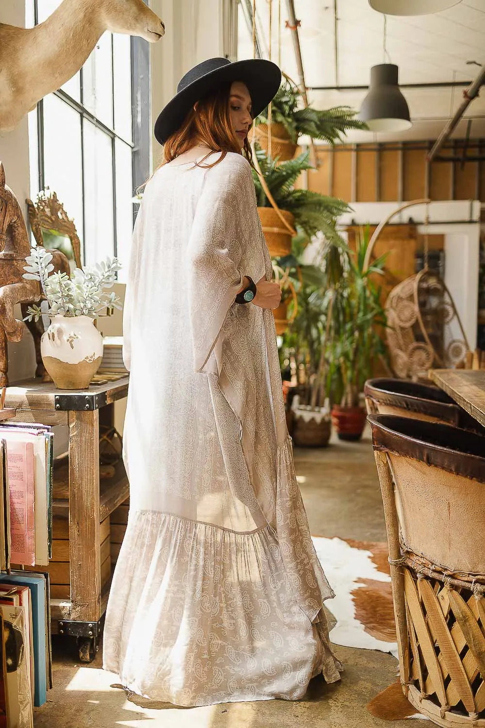 Paisley Free Flow Kimono sold by Leto Collection product image thumbnail 2