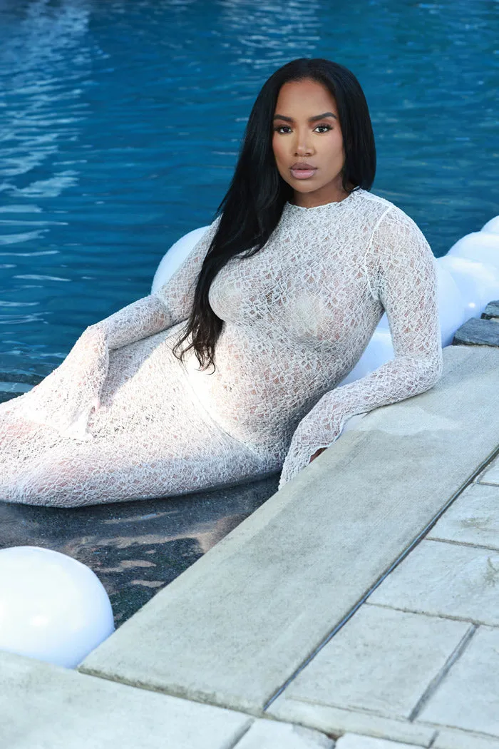 Effortless Long Sleeve Knit Maxi Dress - White sold by Swankaposh product image thumbnail 5