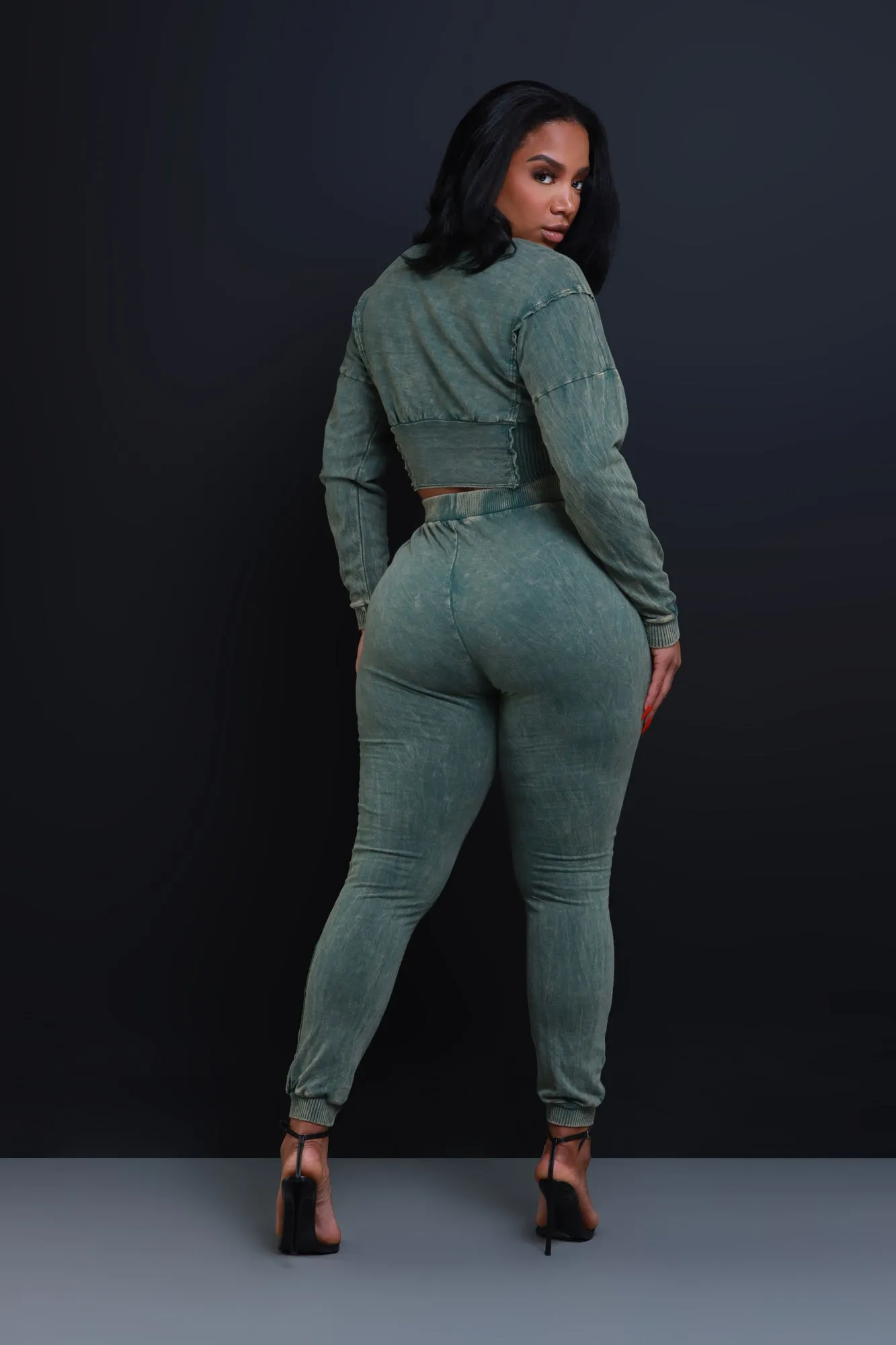 Top Fan Cropped Contrast Pants Set - Olive sold by Swankaposh product image thumbnail 3