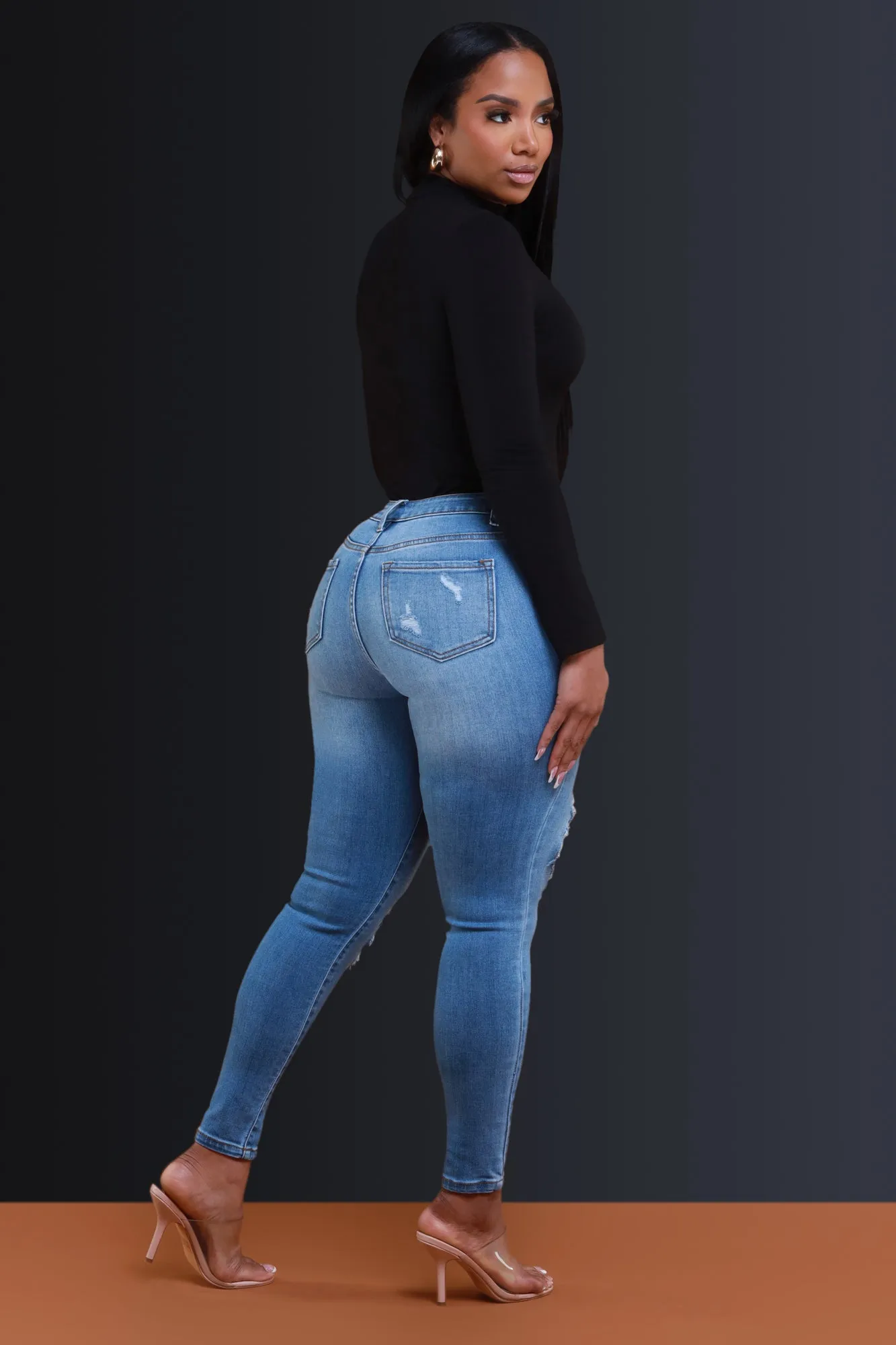 Fact Check Hourglass Distressed Skinny Jeans - Light Wash sold by Swankaposh product image thumbnail 3