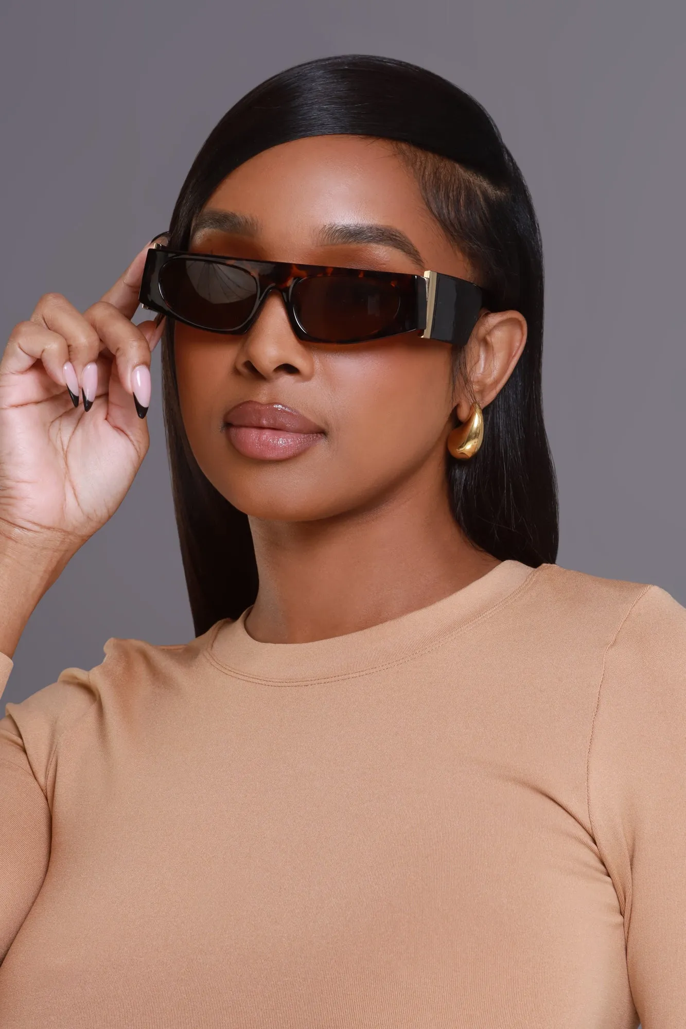 Look This Way Broad Frame Sunglasses - Black/Brown sold by Swankaposh