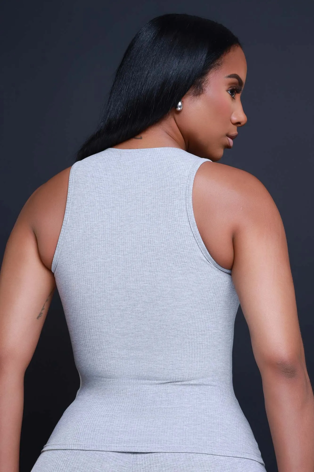 Top Of The Line Cellulite Deleter Sleeveless Ribbed Top - Heather Grey sold by Swankaposh product image thumbnail 3