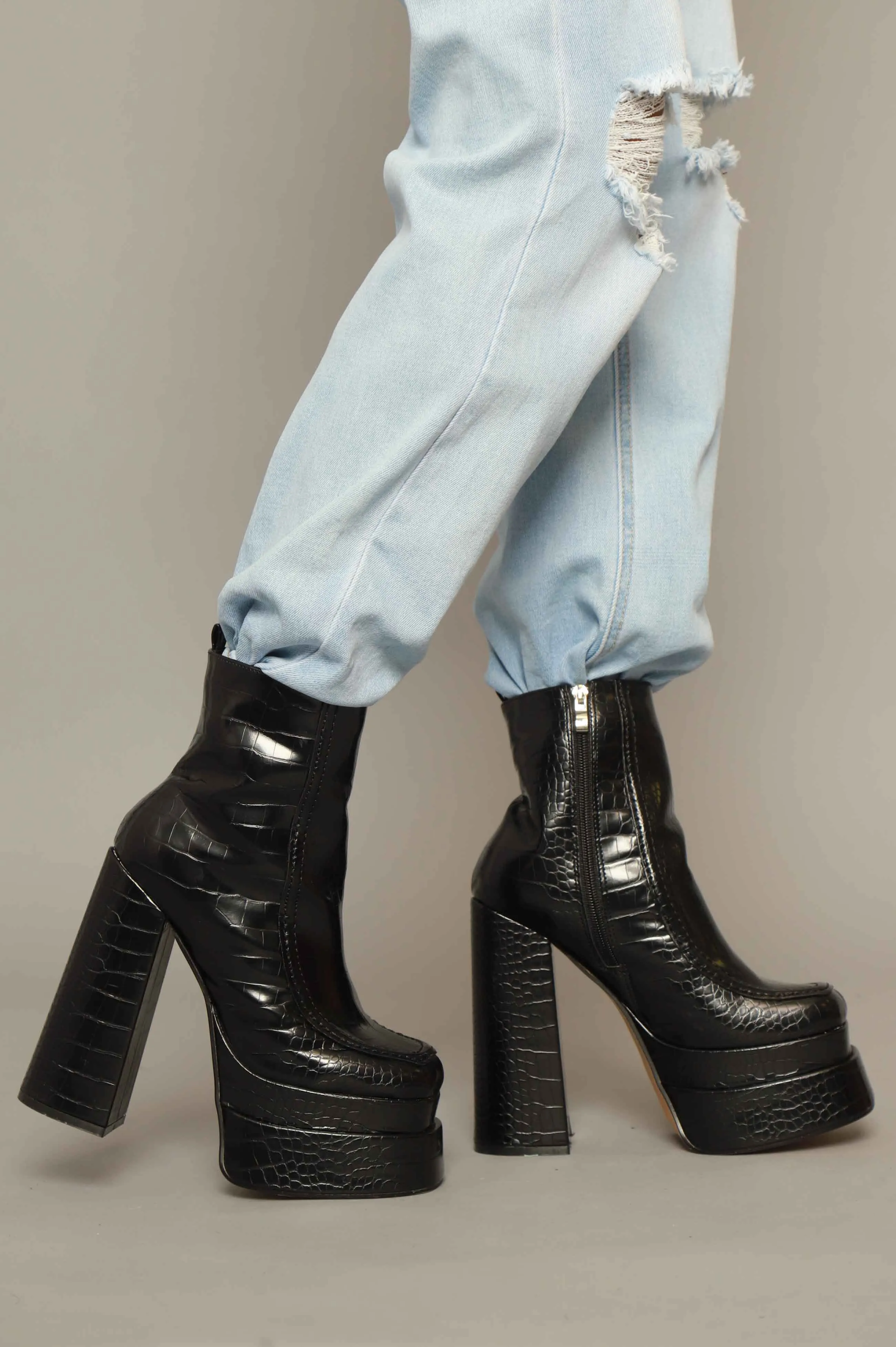 Finer Things Faux Leather Crocodile Platform Chelsea Boot - Black sold by Swankaposh product image thumbnail 3