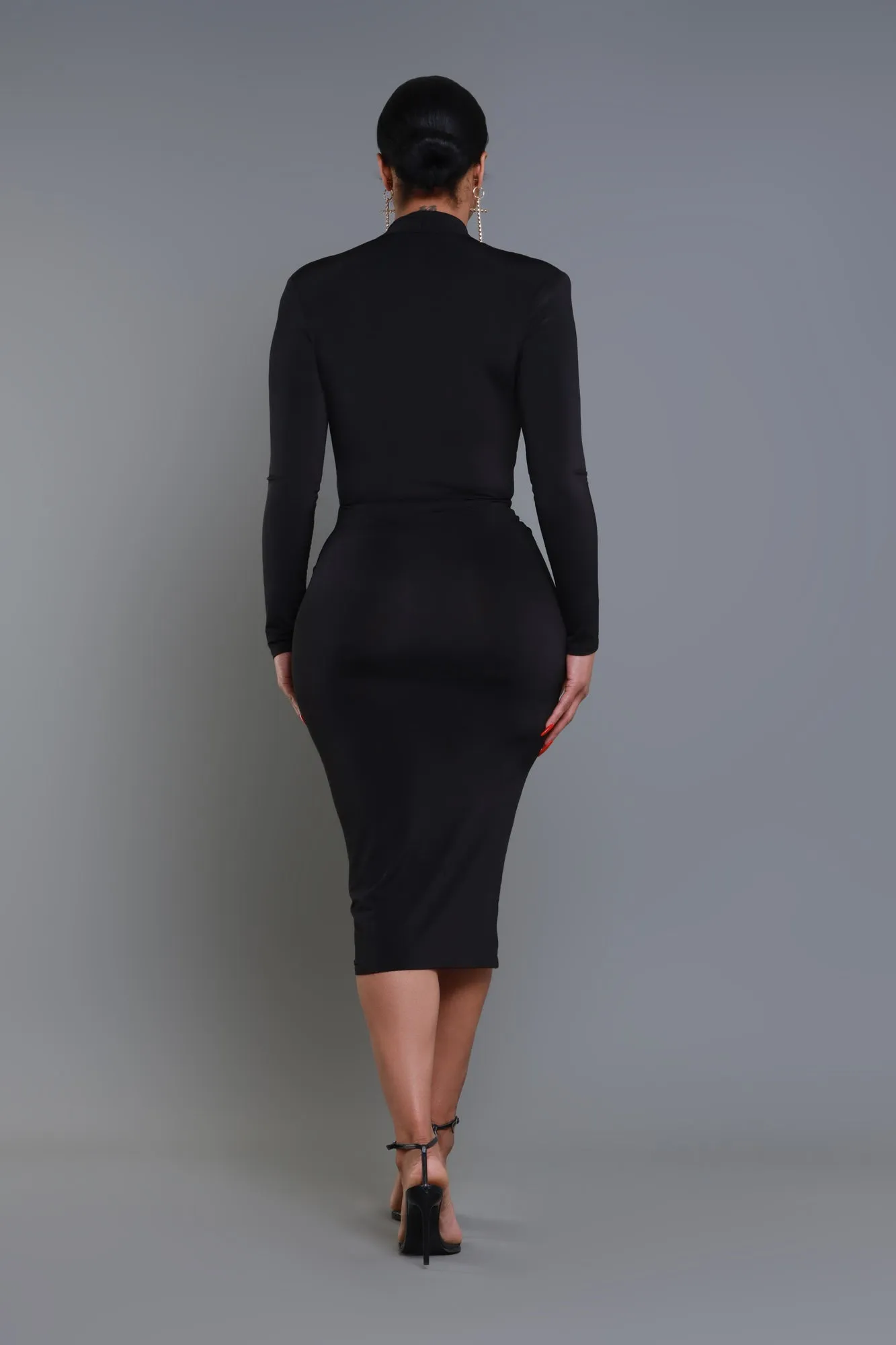 Face Card Ruched Midi Dress - Black sold by Swankaposh product image thumbnail 3