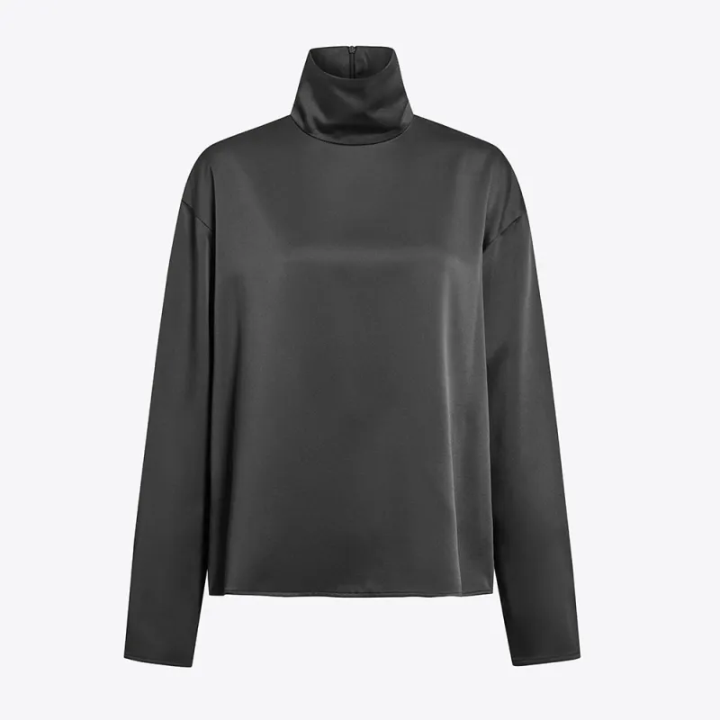 Olall Top in Crepe sold by 16ARLINGTON